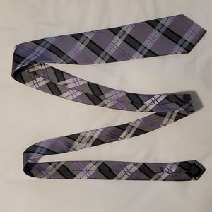 Men's Geoffrey Beene Silk Grey with black and purple pattern tie
